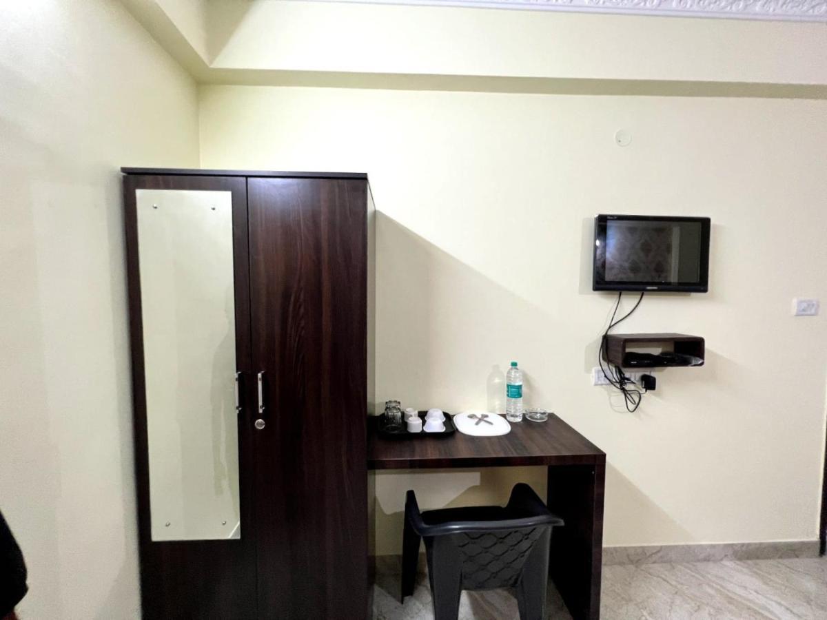 Hotel East Park Electronic City Kammasandra Екстер'єр фото